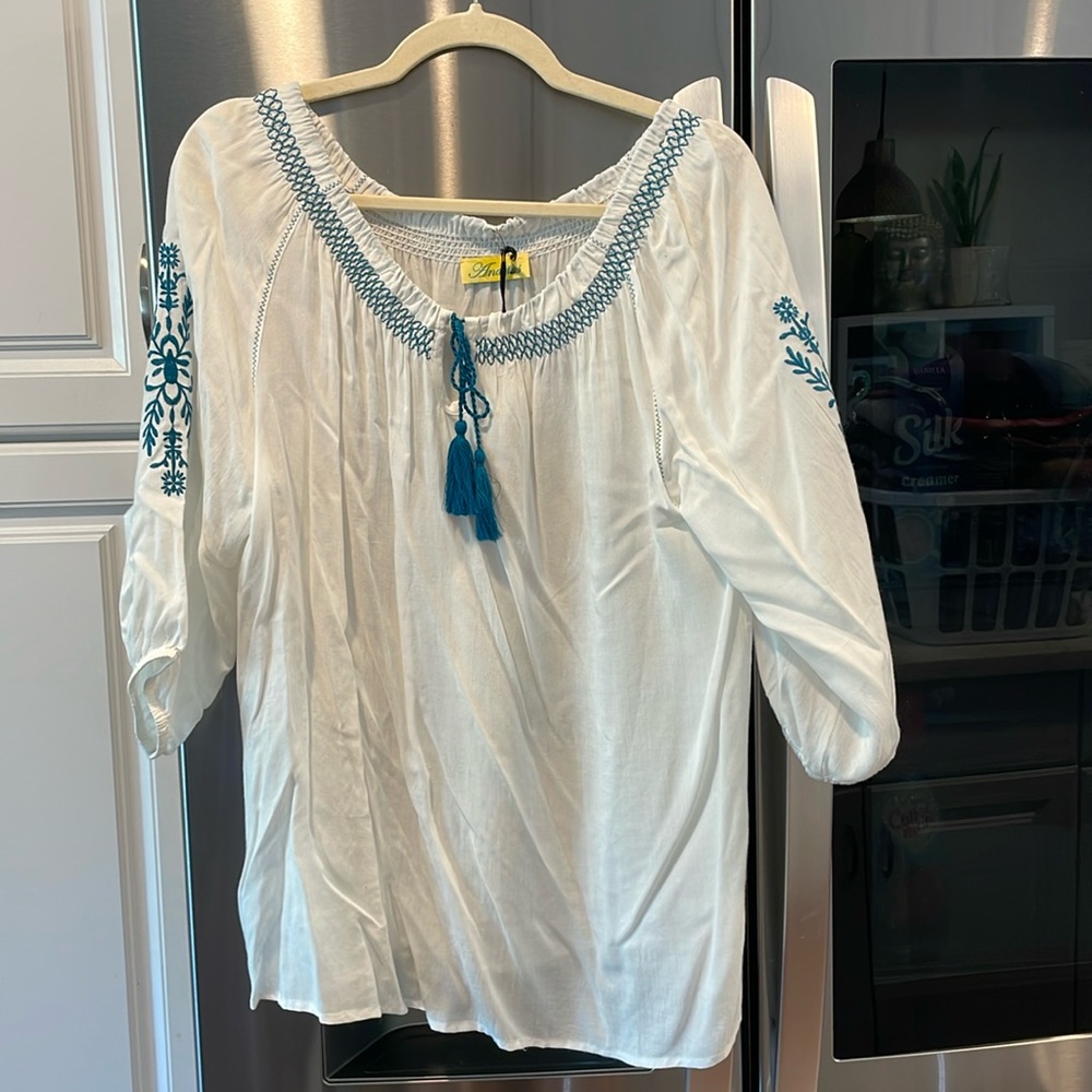 Boutique Boho Embroidered blouse BRAND NEW WITH TAGS